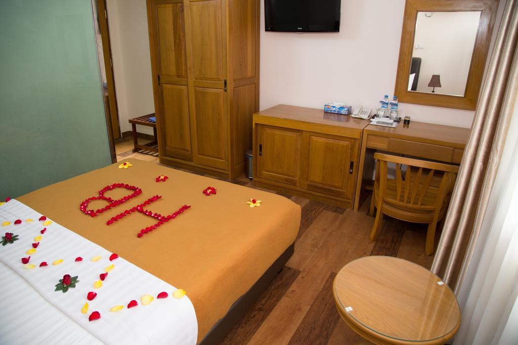 Hotel Bahosi Rangun Zewnętrze zdjęcie